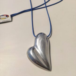 colar com pingente de coração